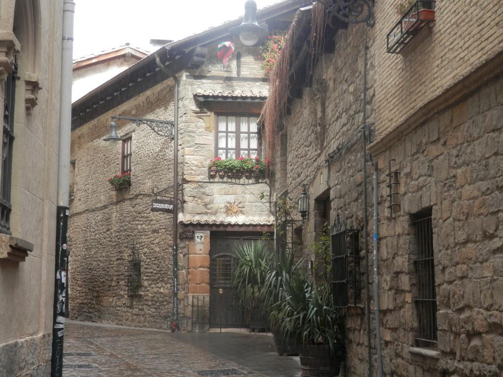 Plaza Catedral Hostel Pamplona Exterior photo